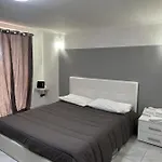 Gradoniroom26 * Neapol