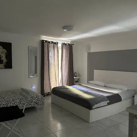 Gradoniroom26 * نابولي
