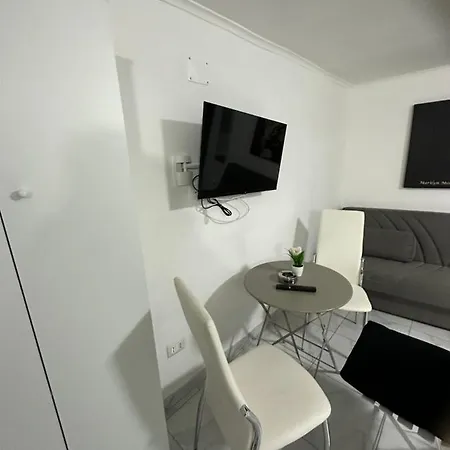 Gradoniroom26 * Neapol