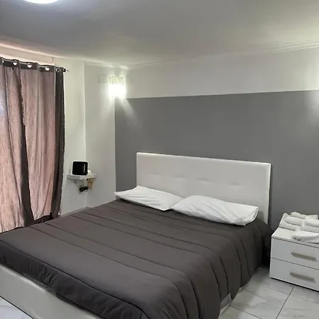 Gradoniroom26 * Neapol